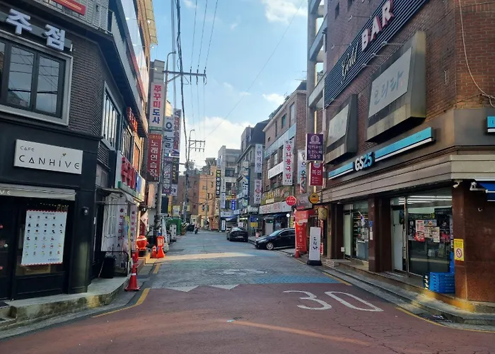 Haru 신규오픈 할인#고급숙소#호텔침대#지하철도보4분#hongdae 1정거장 #kpop방송국 인접