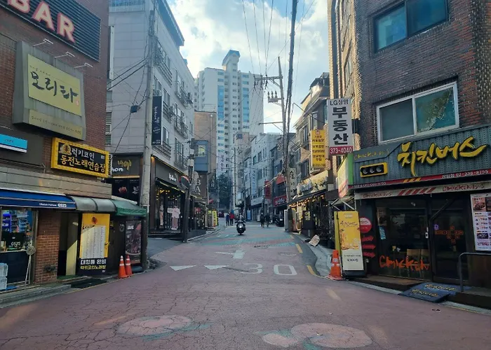 Haru 신규오픈 할인#고급숙소#호텔침대#지하철도보4분#hongdae 1정거장 #kpop방송국 인접 Seul